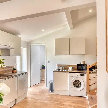 Apartment Le Pastel - Cosy - Metro B - 1 A 4 Personnes Oullins